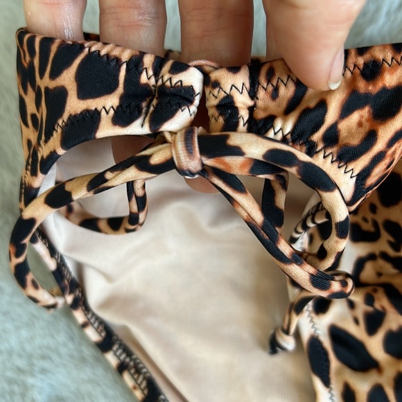 NWT Victoria’s Secret Leopard Print Side Tie Bikini Bottom S - Picture 4 of 8